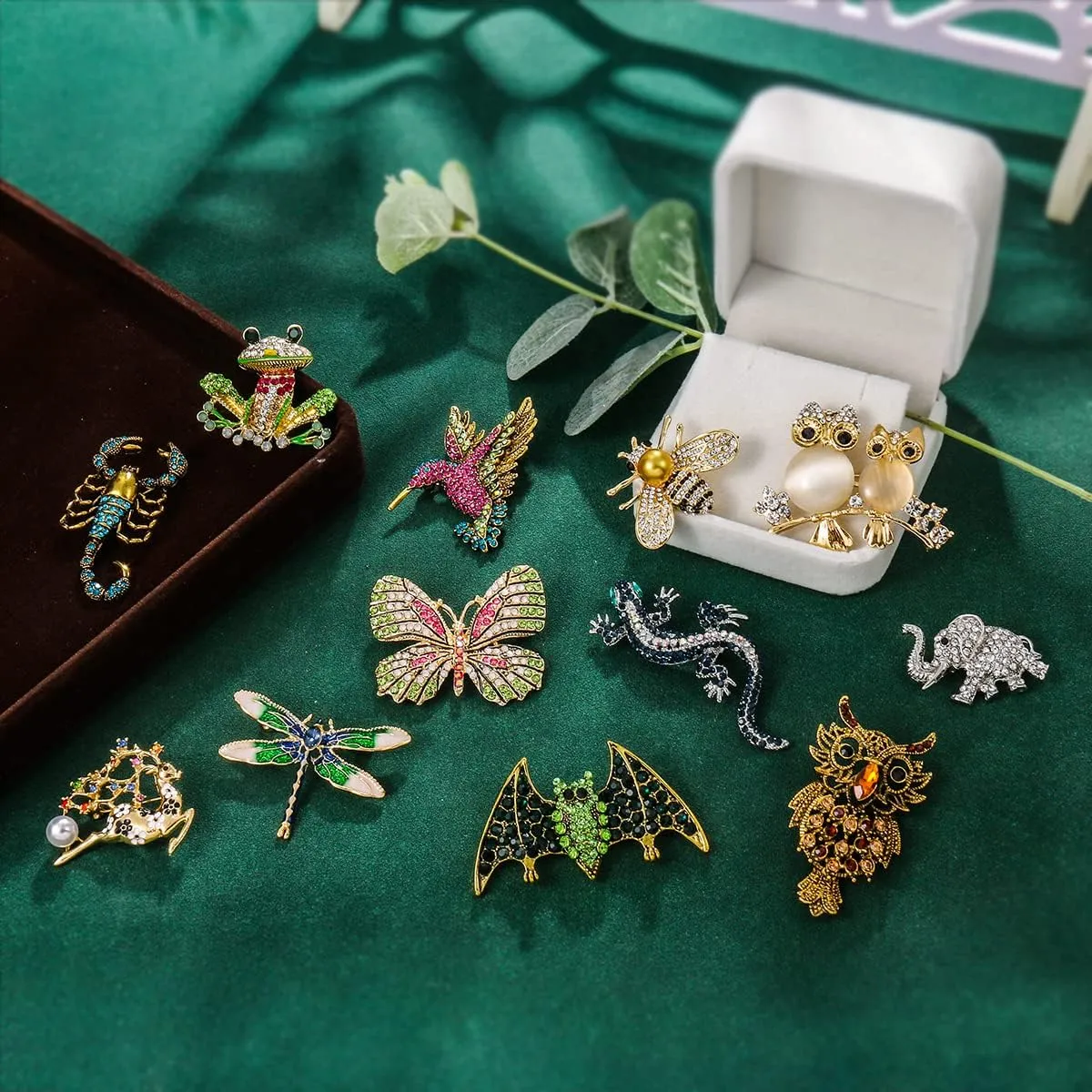 6 Pieces Dragonfly Butterfly and Bee Insect Animal Lapel Brooch Pin Set for Daily Decoration