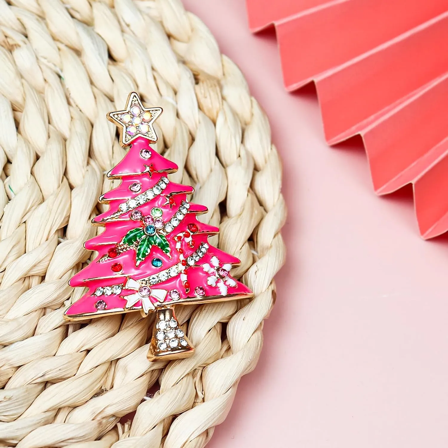 Christmas Brooch Pins Crystal Christmas Tree Snowflake Jingle Bell Reindeer Enamel Brooches Holiday Party Gift for Women