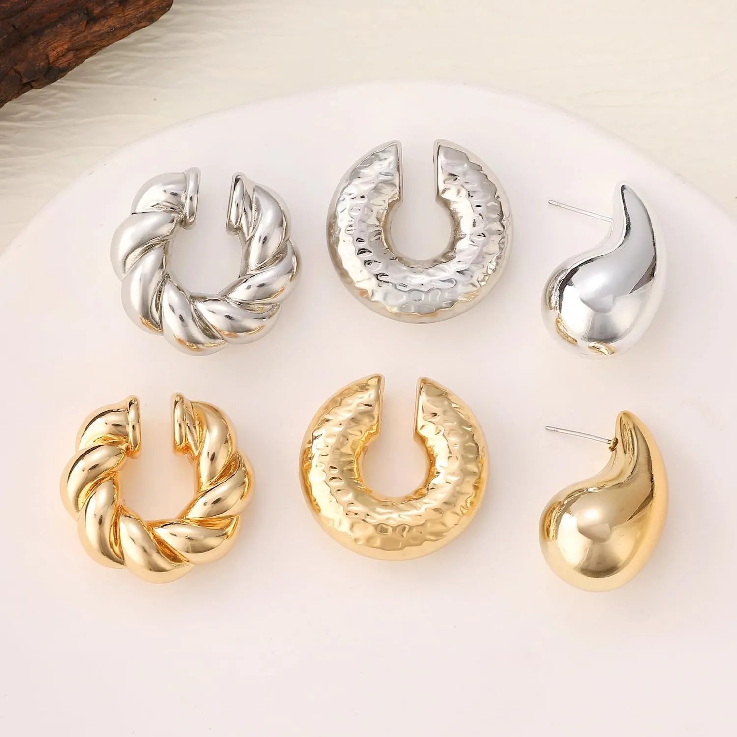 Chunky Gold Ear Cuffs Earrings for Women Non Piercing Gold Cuff Clip On Cartilage Hoop Earring Trendy Lightweight Thick Cuff Earrings for Women