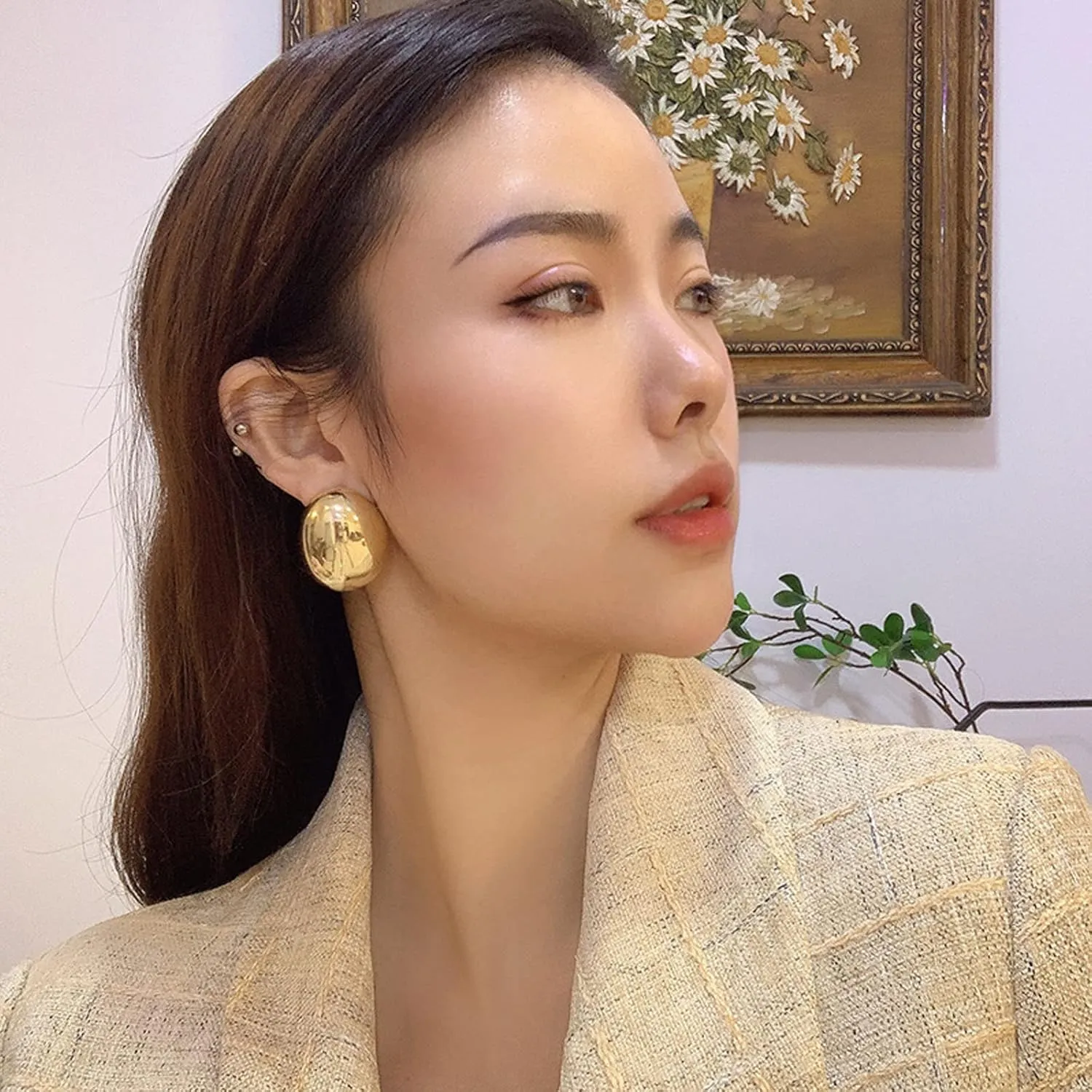 Chunky Gold Hoop Earrings for Women, Lightweight Waterdrop Hollow Open Hoops Tear Drop Silver Gold Trending Oversized Statement Style Earrings Hypoallergenic Gold Plated Earrings Fashion Jewelry for Women