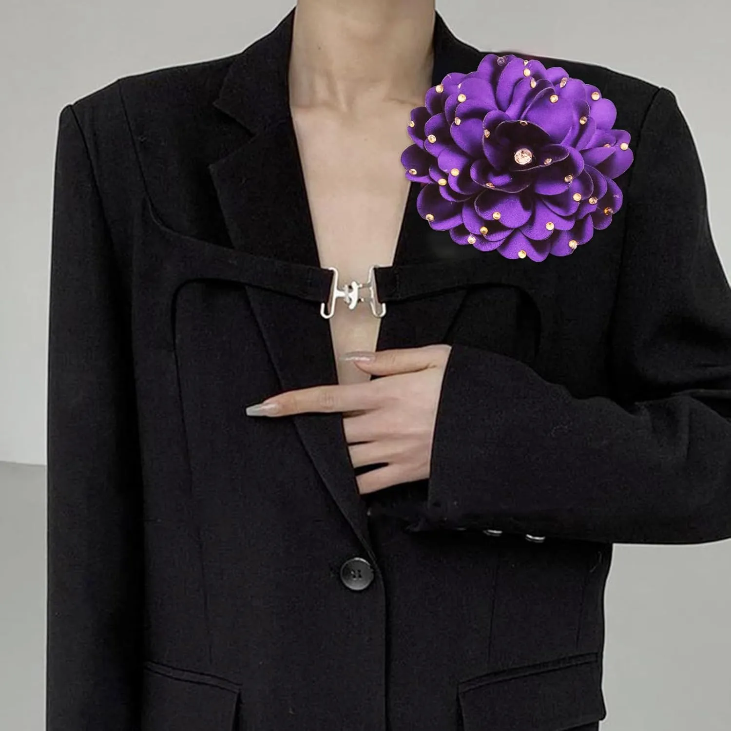 Elegant Large Rose Flower Brooches Lapel Pins Handmade Dainty Satin Fabric Pearl Brooches Big Camellia Flower Brooch Pin for Women Wedding Part Dance Dress Suit Clothes Accessories Prom Jewelry