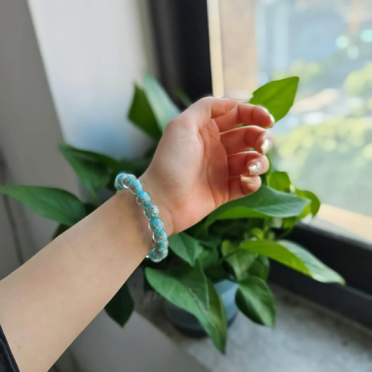 Firefly Glass Bead Bracelet for Women Glow in the Dark Stretch Bracelet Luminous Solar System Bracelet Colorful Healing Crystal Bracelet Anti Anxeity Bracelet Energy Mermaid Jewelry