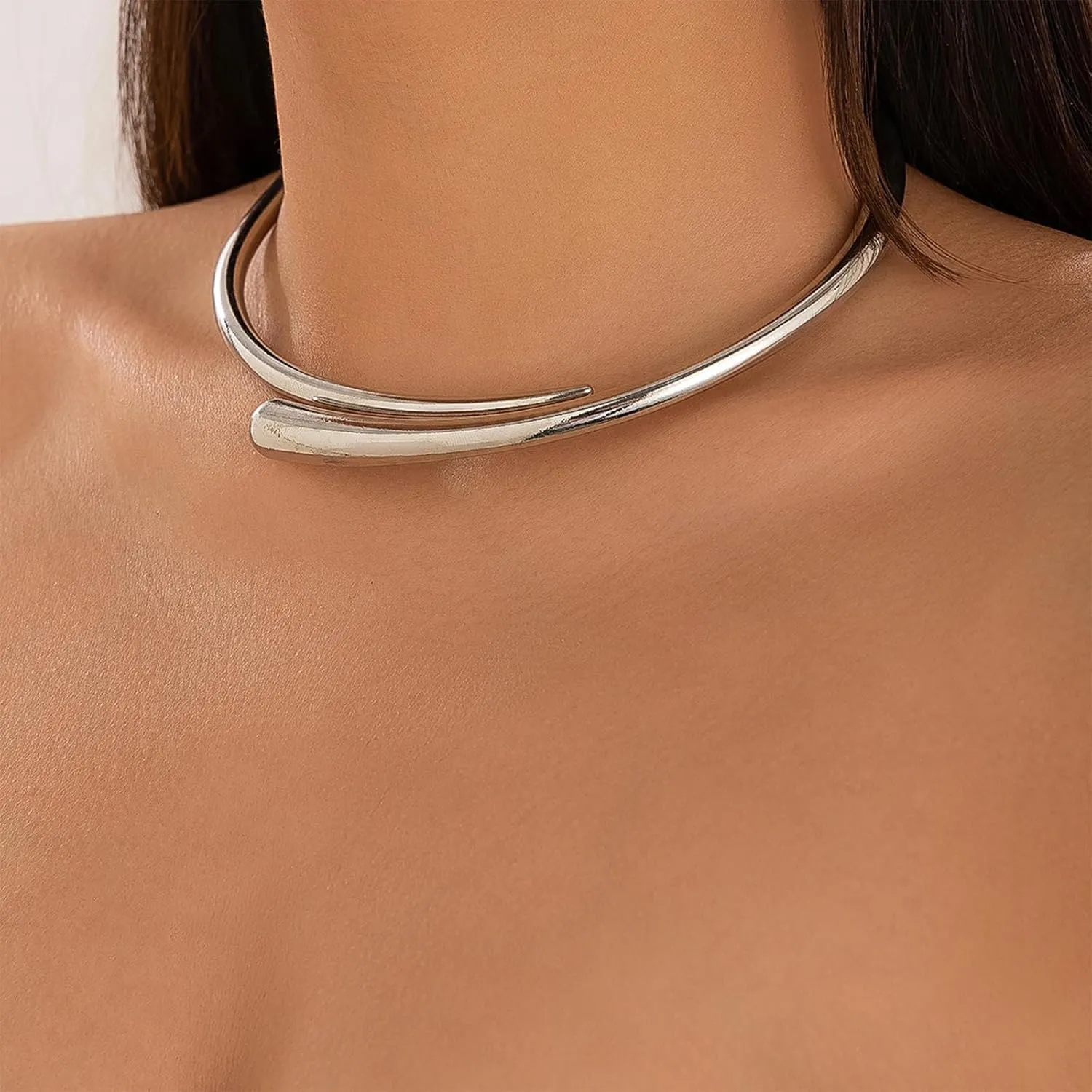 Gold Collar Necklace for Woman Bold Teardrop Necklace Chunky Necklaces for Women Statement Necklace for Women Open Cuff Design Fashion Jewelry Highly Polished Alloy