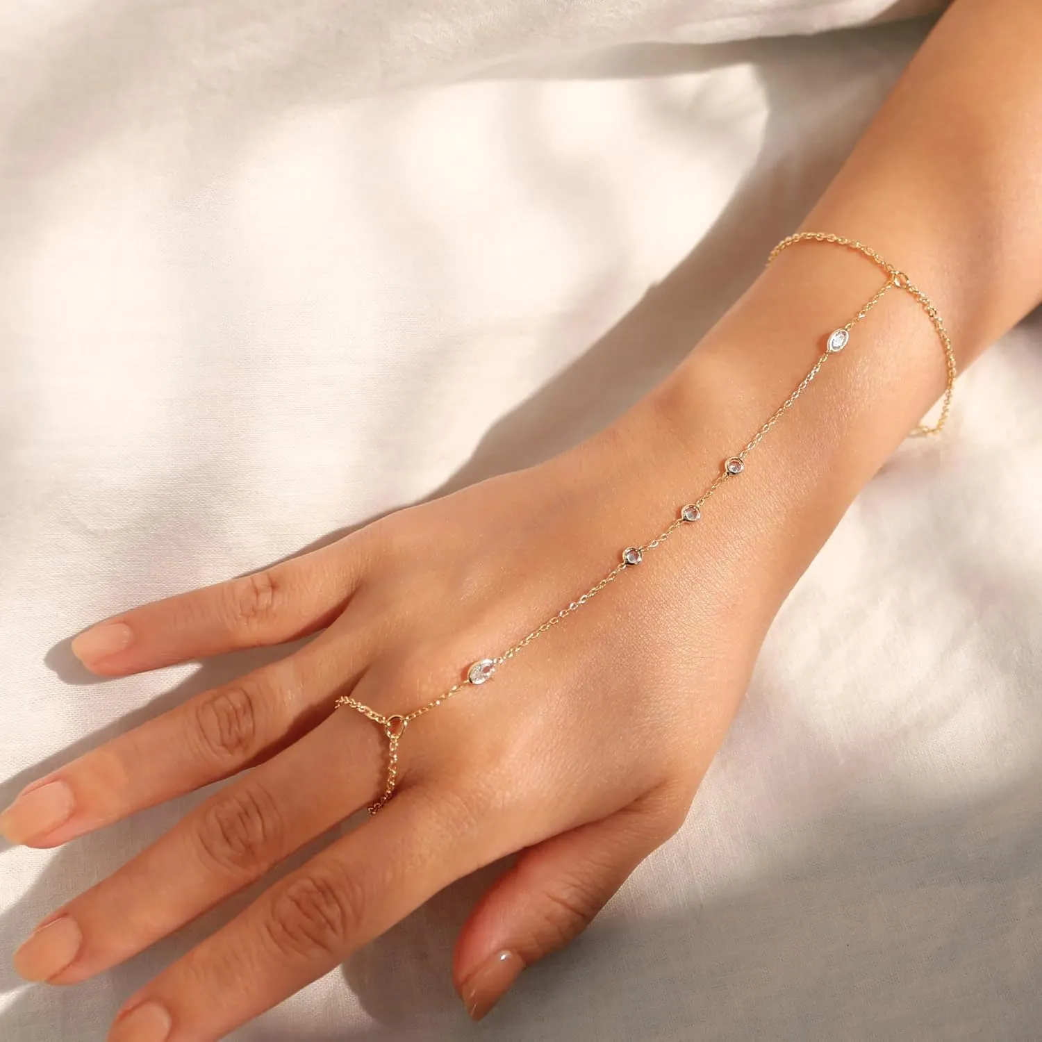 Gold Hand Chain Bracelet for Women Trendy, Dainty 14k Gold Ring Bracelet Hand Chain Finger Ring Slave Cuff Bracelet Cubic Zircon Hand Jewelry for Women Fall Jewelry Accessories for Women
