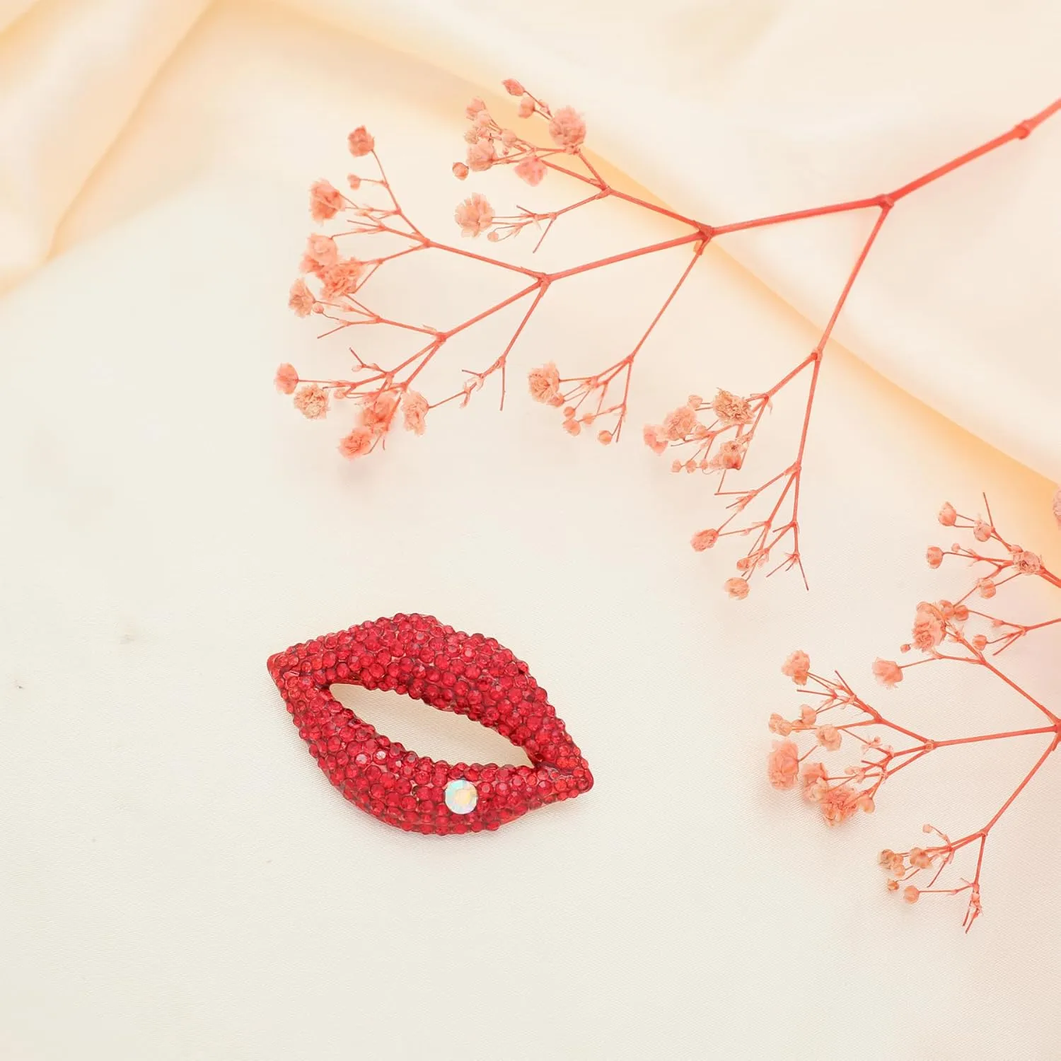 Lips Shape Rhinestone Brooches Sexy Elegant Red Pin Brooch for Women Gifts