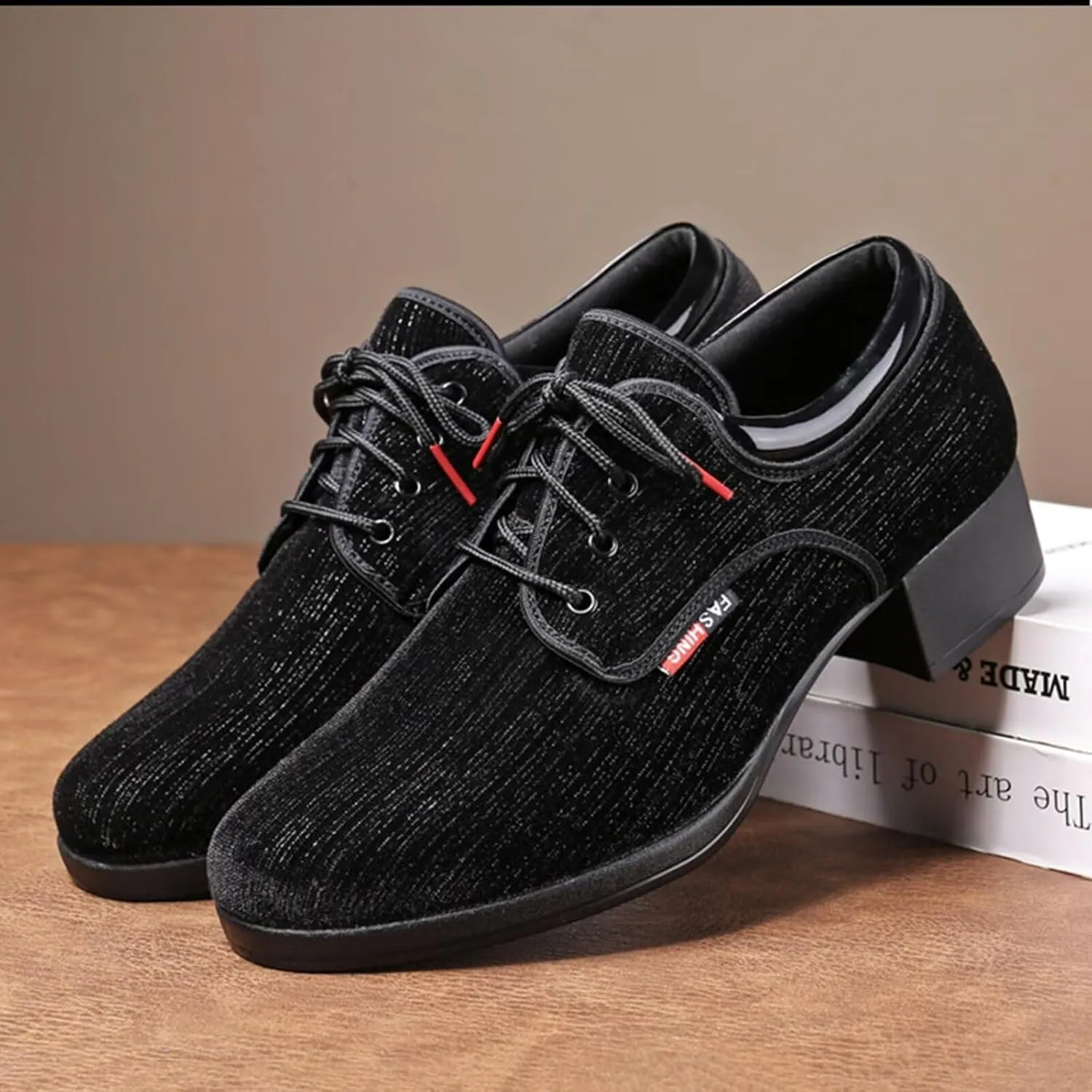 Men's Ballroom Dance Shoes Black Closed Toe Performance Dance Shoes Fashion Salsa Tango Waltz Latin Smooth Swing Dance Sneakers
