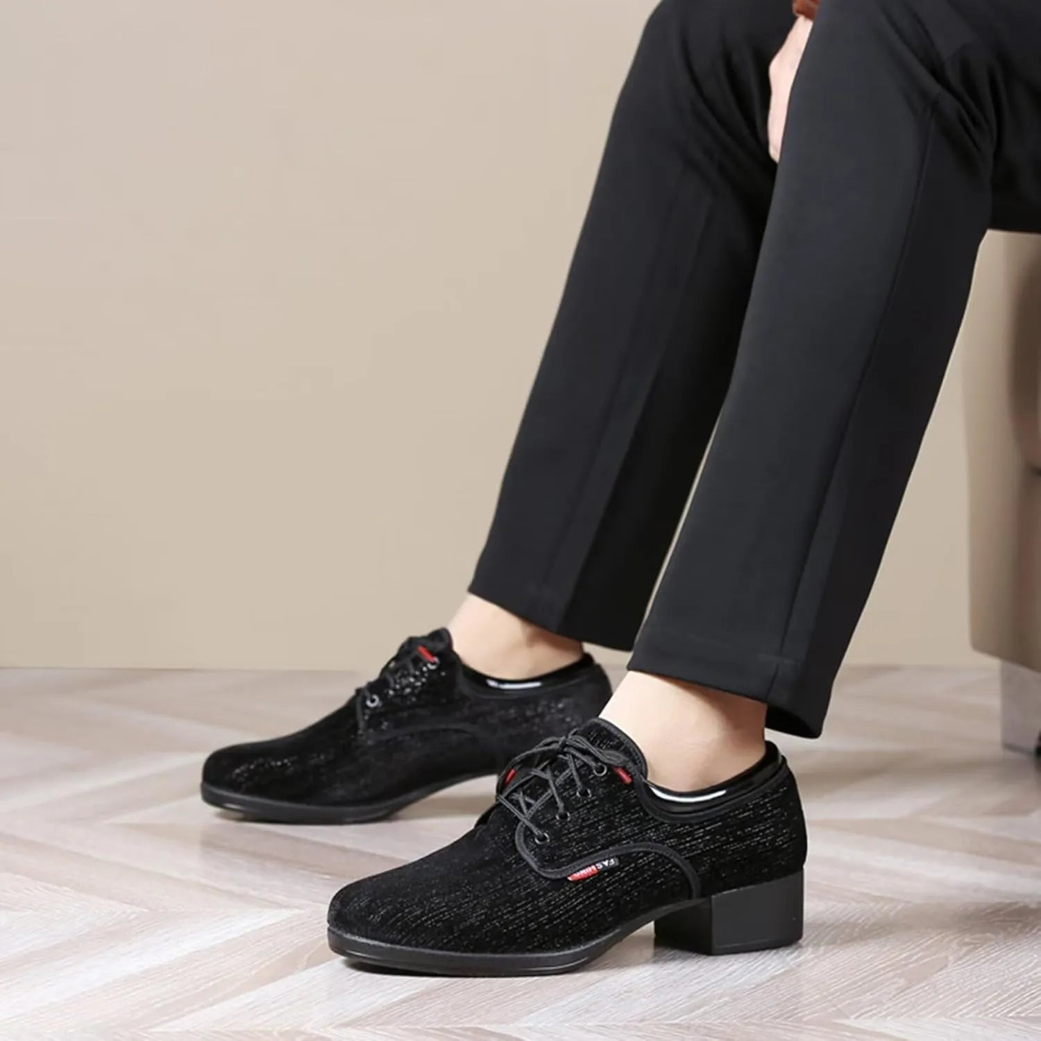 Men's Ballroom Dance Shoes Black Closed Toe Performance Dance Shoes Fashion Salsa Tango Waltz Latin Smooth Swing Dance Sneakers