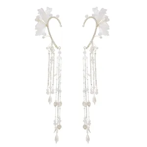NICENEEDED Renaissance Fairy Elf Ear Cuffs, White Flower Elf Ear Cuffs with Tassel Non Piercing Elven Earrings for Women Adults Halloween Christmas Dress Up Costume Cosplay Wedding Accessories