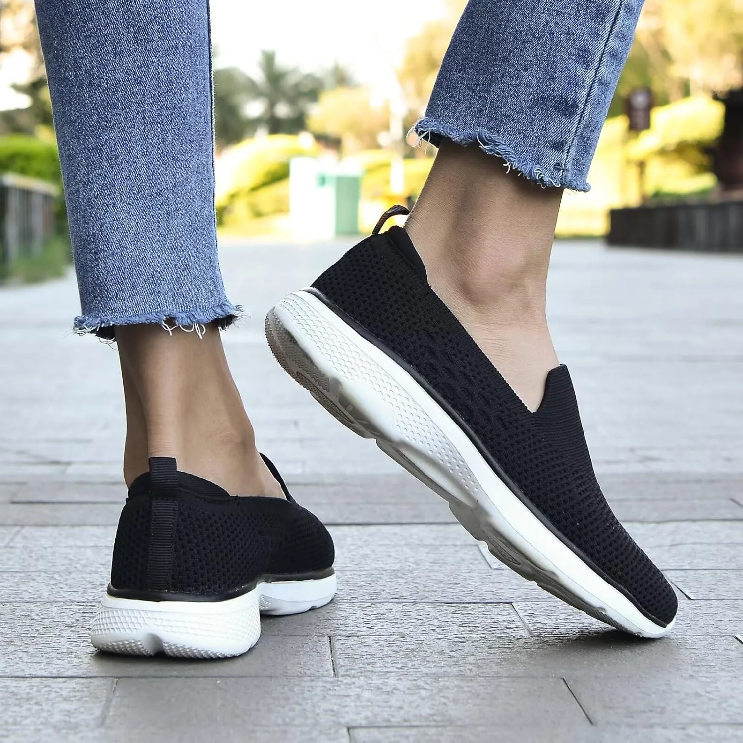 poemlady Walking Shoes Women Slip On Sneakers Knit Lightweight Comfortable Breathable Nurse Shoes for Work Travel