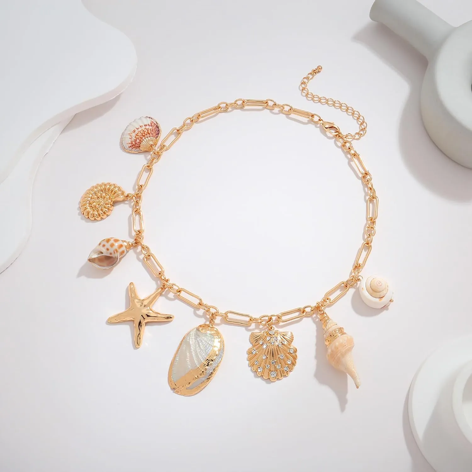 Summer Charms Necklace for Women Conch Seashell Starfish Pendant Choker Necklace Fashion Boho Beach Ocean Jewelry