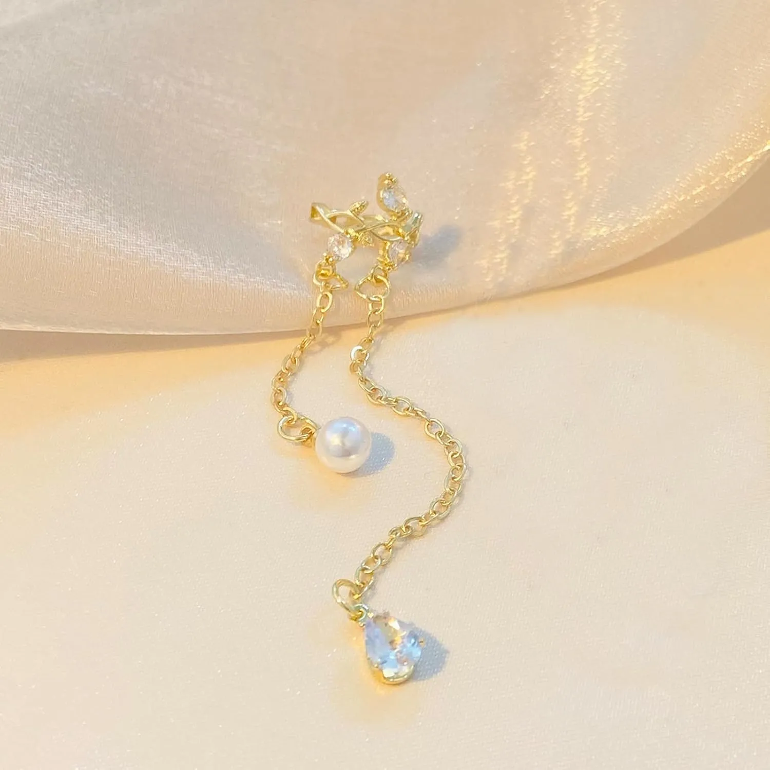 Tassels Ear Cuffs for Women Trendy Non Piercing Moon Huggie Ear Cuff Earrings Gold Cuff Fake Earrings Cartilage Earrings