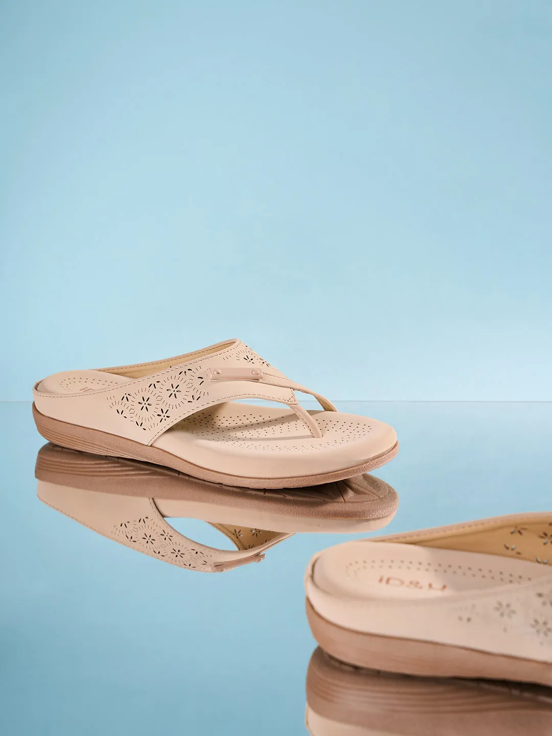 Women's Cream Thong Sandals (IU6009)