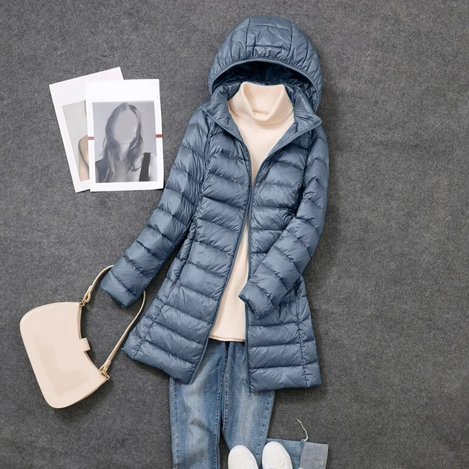 Women's Long Down Coat Packable Puffer Jacket Hooded Winter Ultra Light Quilted Winter Coat with Pocket Outerwear
